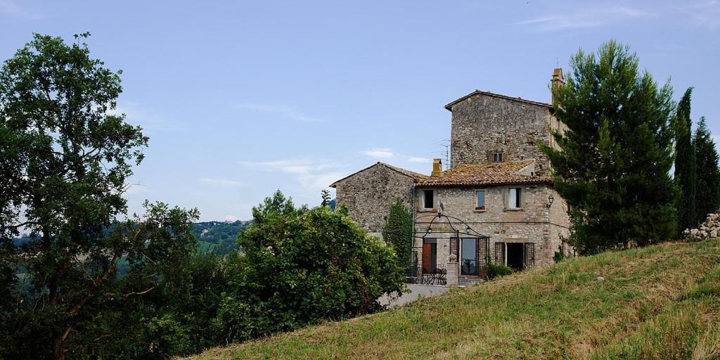 Gli Appartamenti Di Torre Bertona Todi Bagian luar foto