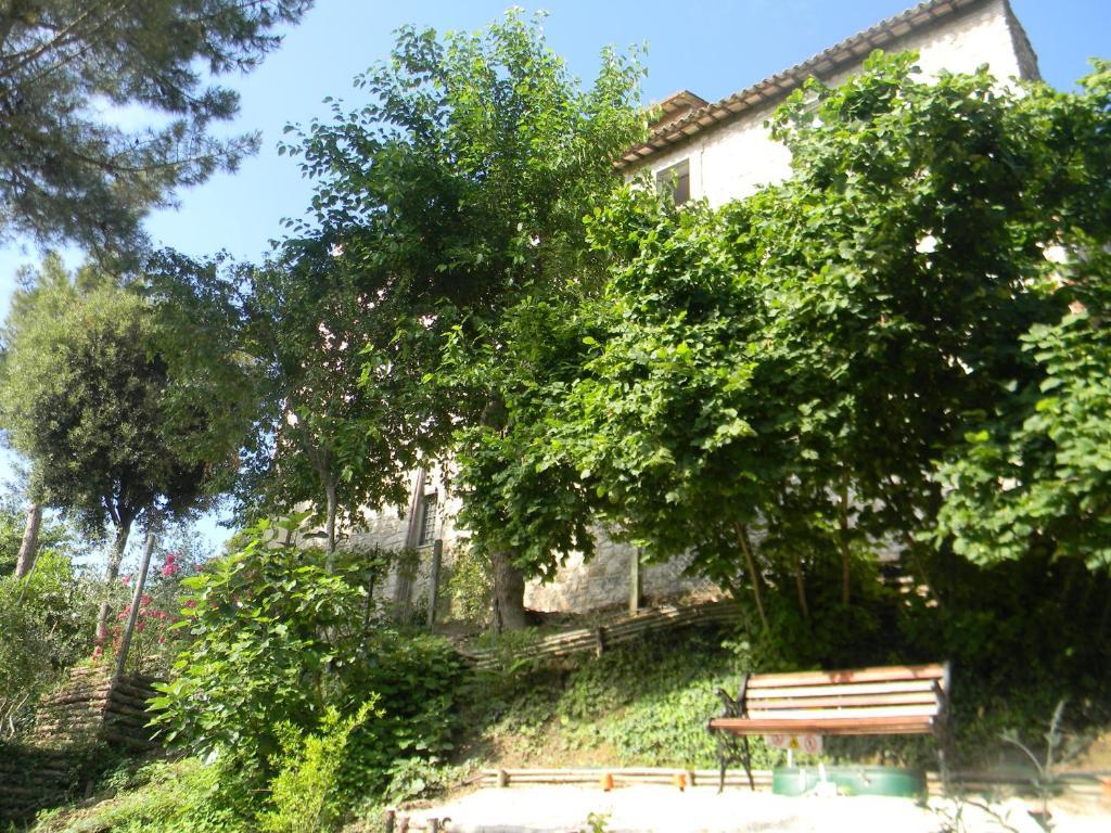 Gli Appartamenti Di Torre Bertona Todi Bagian luar foto